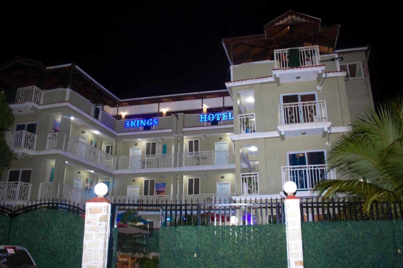 Three Kings Hotel Vertieres Esterno foto