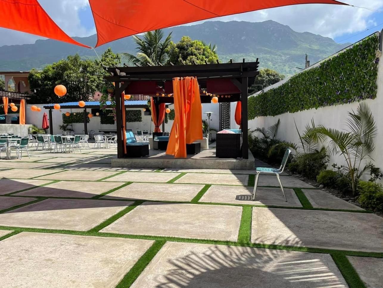 Three Kings Hotel Vertieres Esterno foto